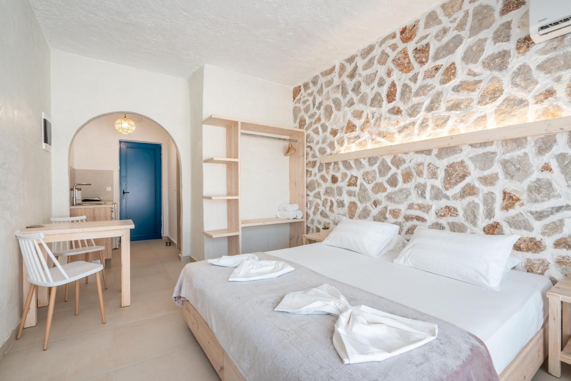 Maria Christina Apartment *